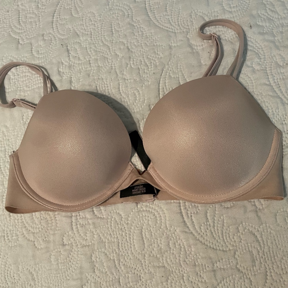 Gently used Victoria’s Secret 32D